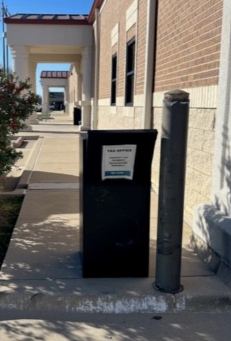 Picture of the Drop Box Located outside of the Montague County Annex to the right of the main entrance door.